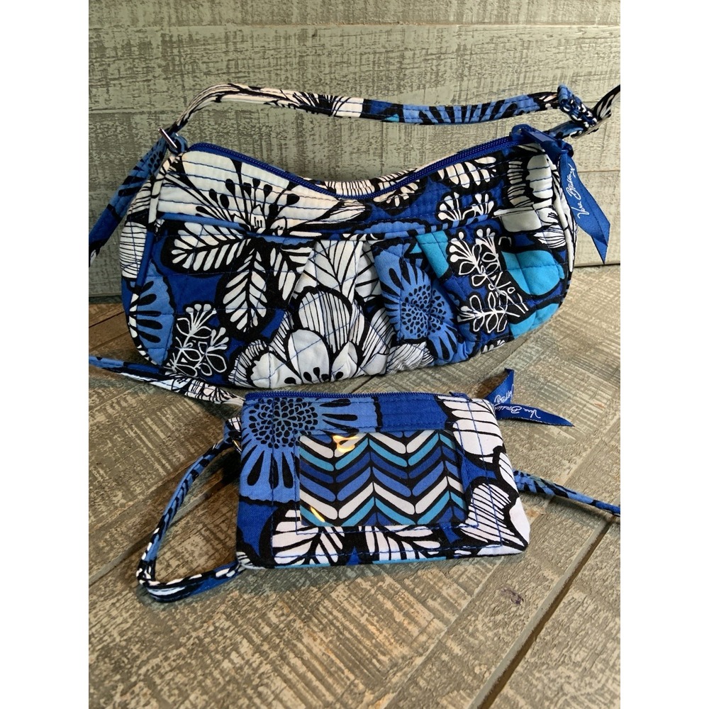 Vera Bradley Blue Black White Floral Quilted Crossbody Bag Purse Zip W Wristlet